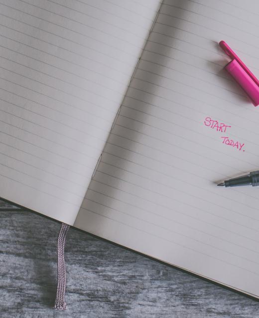 Μη φοβάστε λοιπόν τα νέα ξεκινήματα,γιατί μόνο μπροστά μπορούν να μας πάνε.